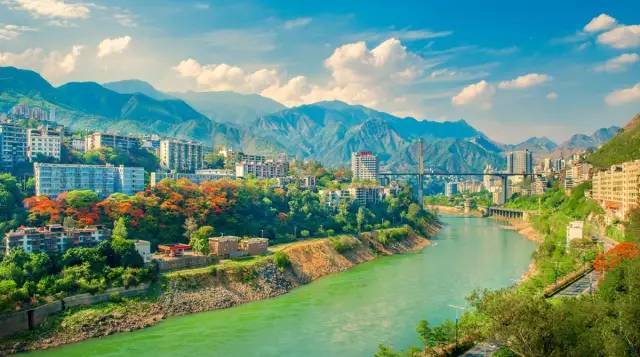 巴蜀大地，四川的多彩风情