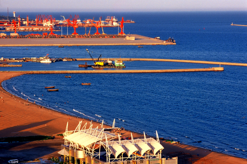 秦皇岛，渤海之滨的翡翠画卷